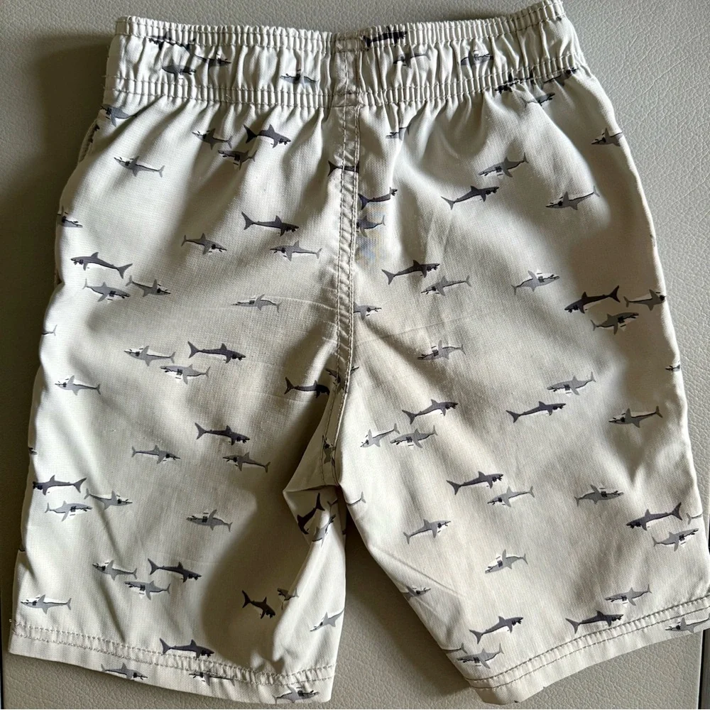 OshKosh B'Gosh Boy’s Drawings Shorts | Size 5 Yrs | Teal & Gray Shark